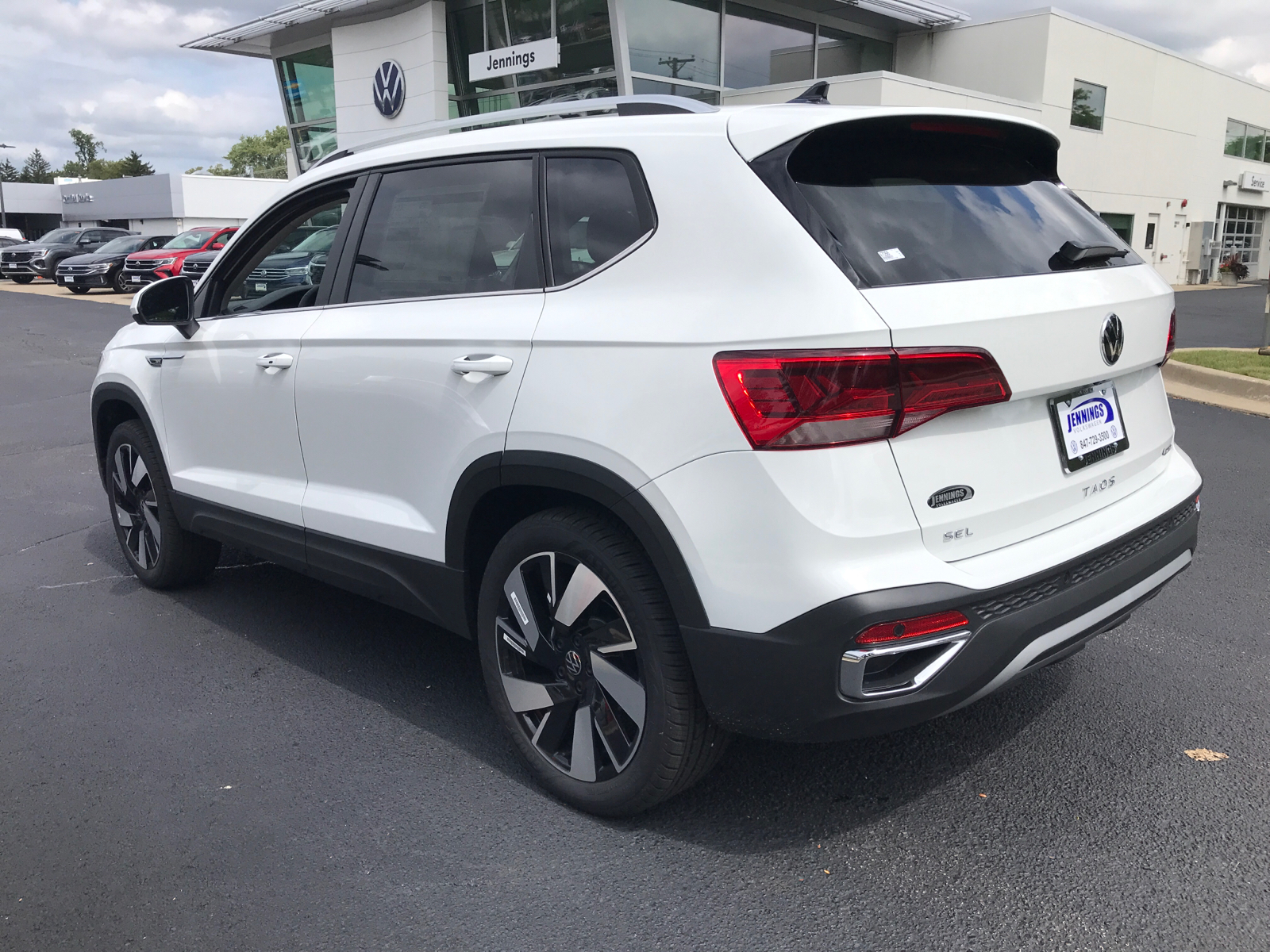 2024 Volkswagen Taos SEL 4