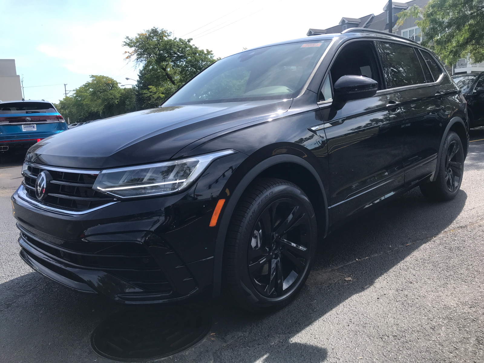 2024 Volkswagen Tiguan SE R-Line Black 5