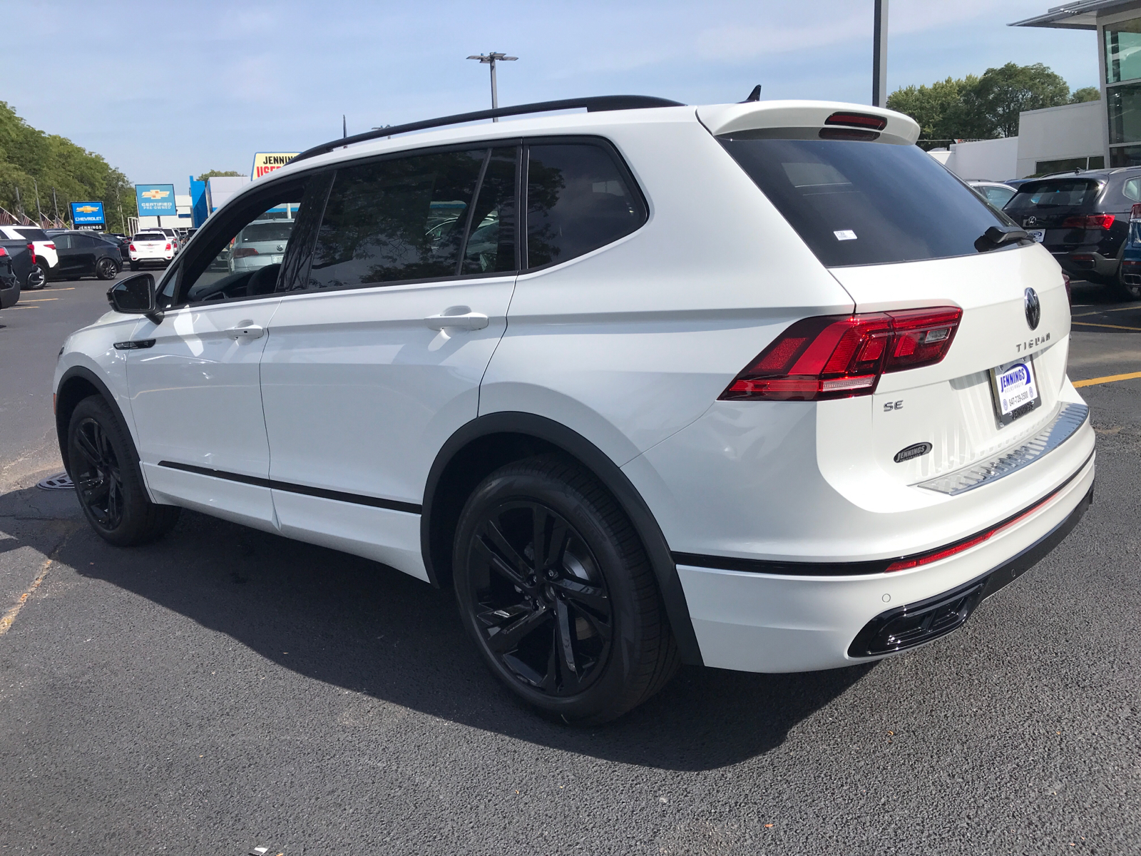 2024 Volkswagen Tiguan SE R-Line Black 4