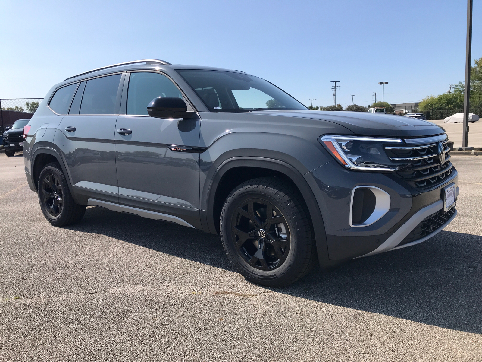 2024 Volkswagen Atlas 2.0T Peak Edition SEL 1