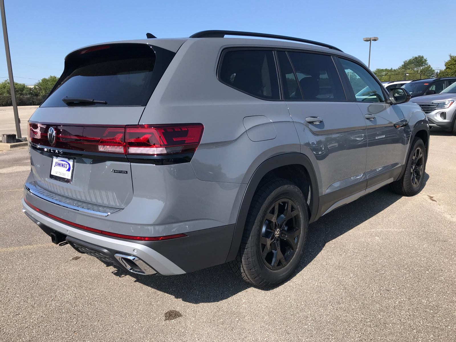 2024 Volkswagen Atlas 2.0T Peak Edition SEL 3