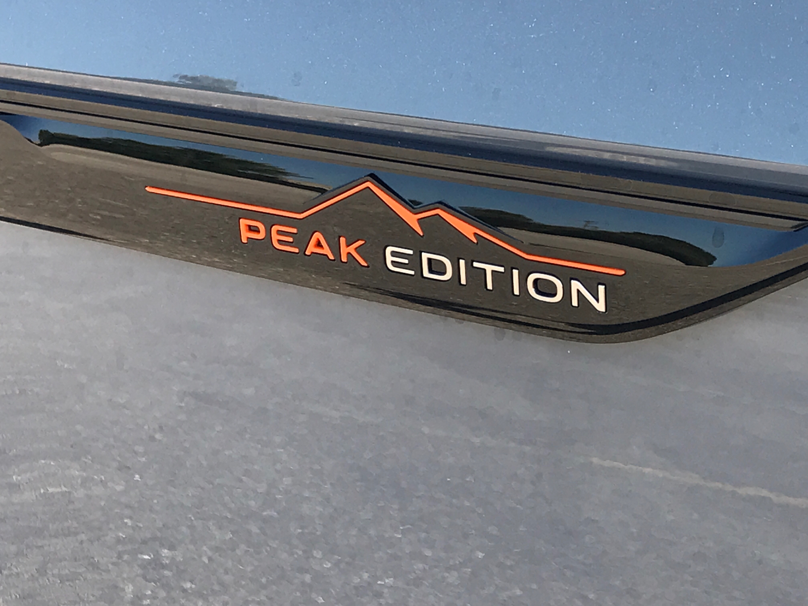 2024 Volkswagen Atlas 2.0T Peak Edition SEL 27