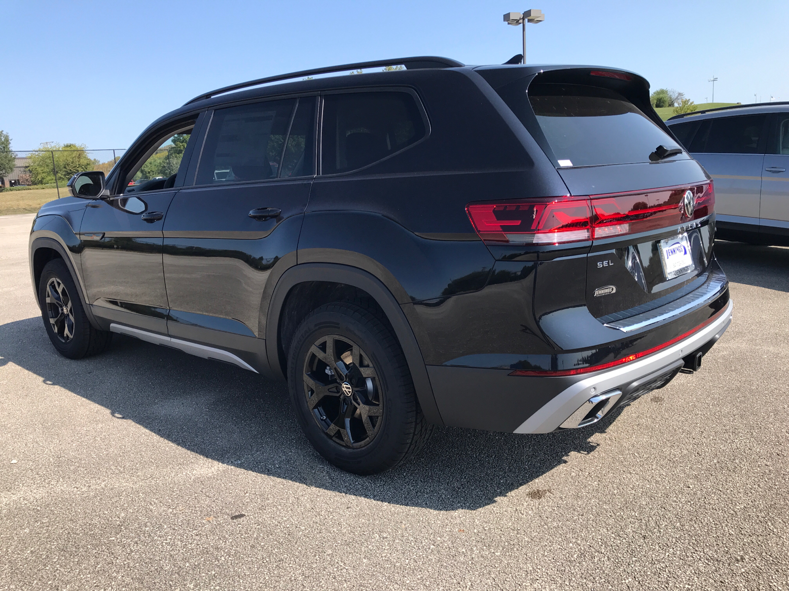 2024 Volkswagen Atlas 2.0T Peak Edition SEL 4