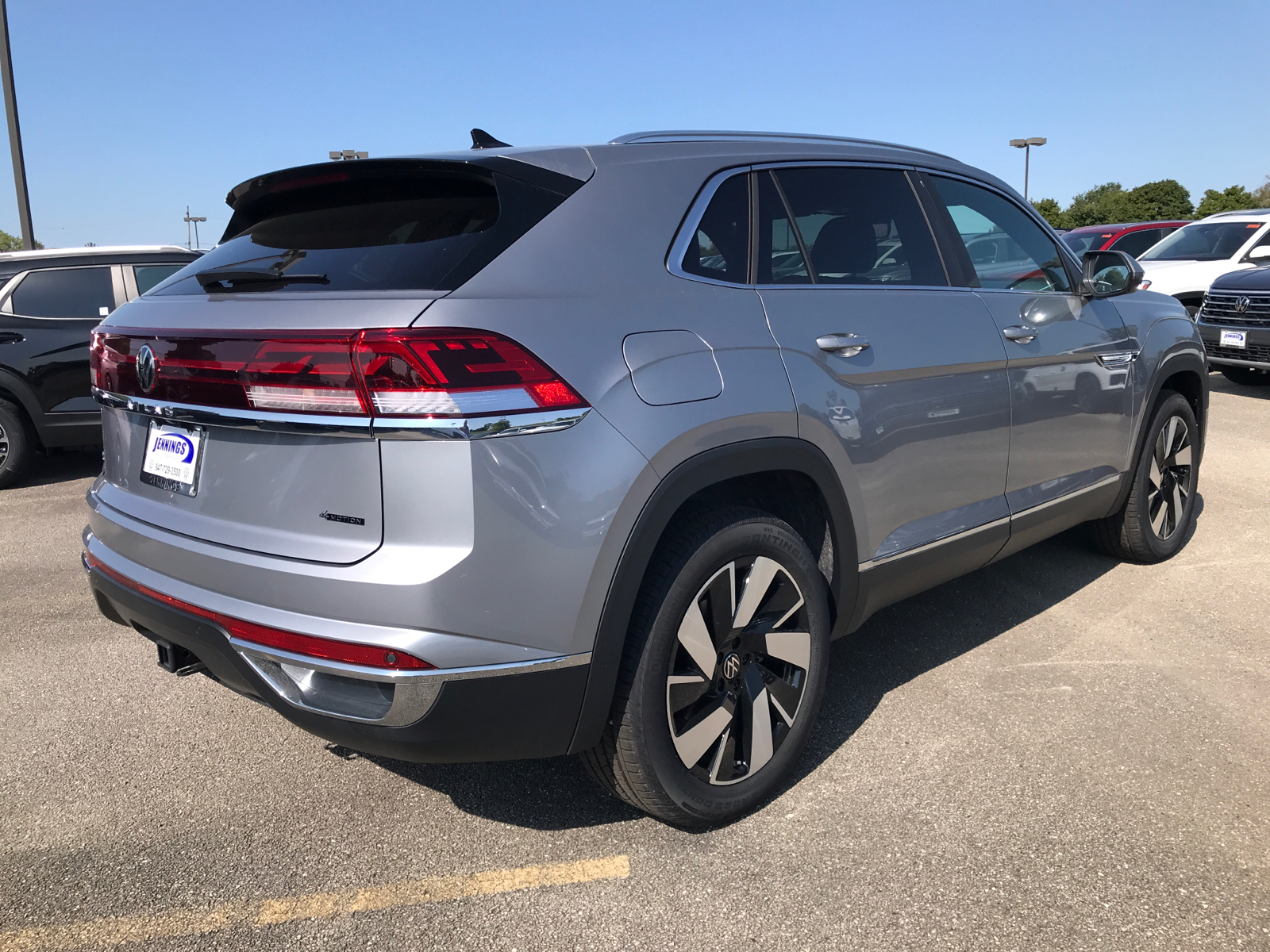 2024 Volkswagen Atlas Cross Sport 2.0T SEL 3