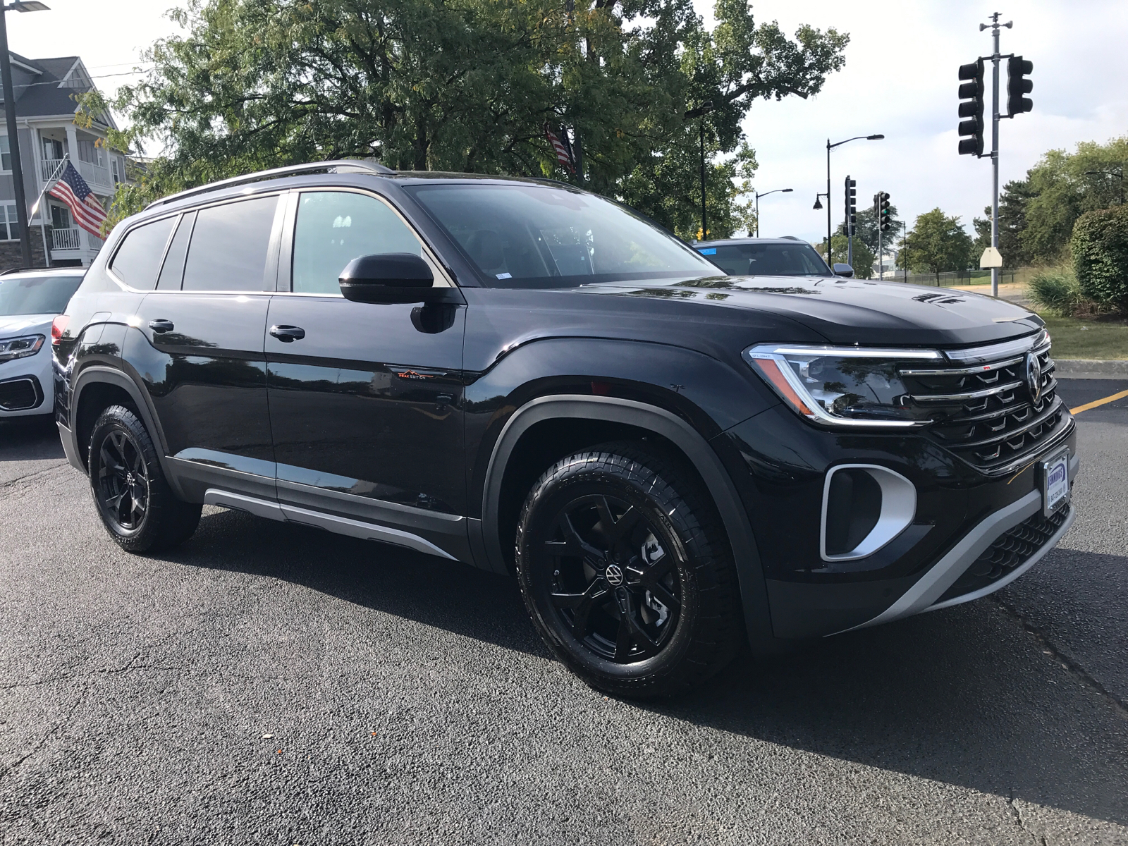 2024 Volkswagen Atlas 2.0T Peak Edition SEL 1