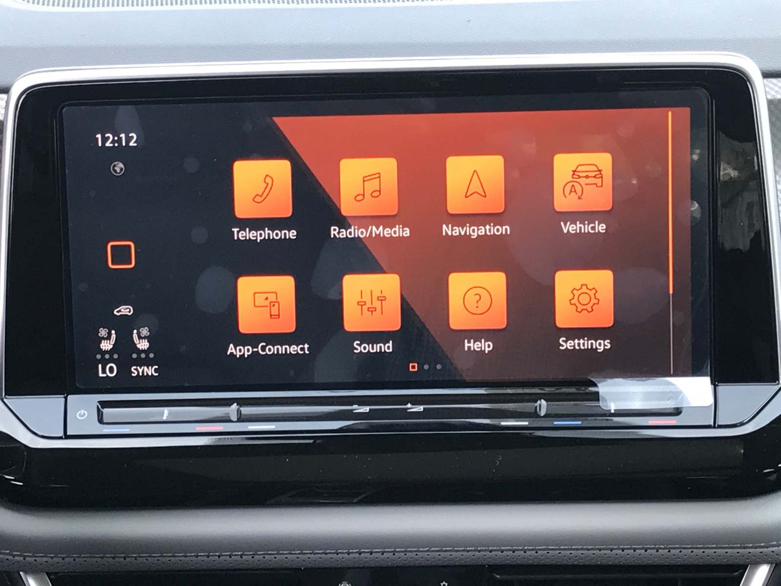 2024 Volkswagen Atlas 2.0T Peak Edition SE w/Technology 11