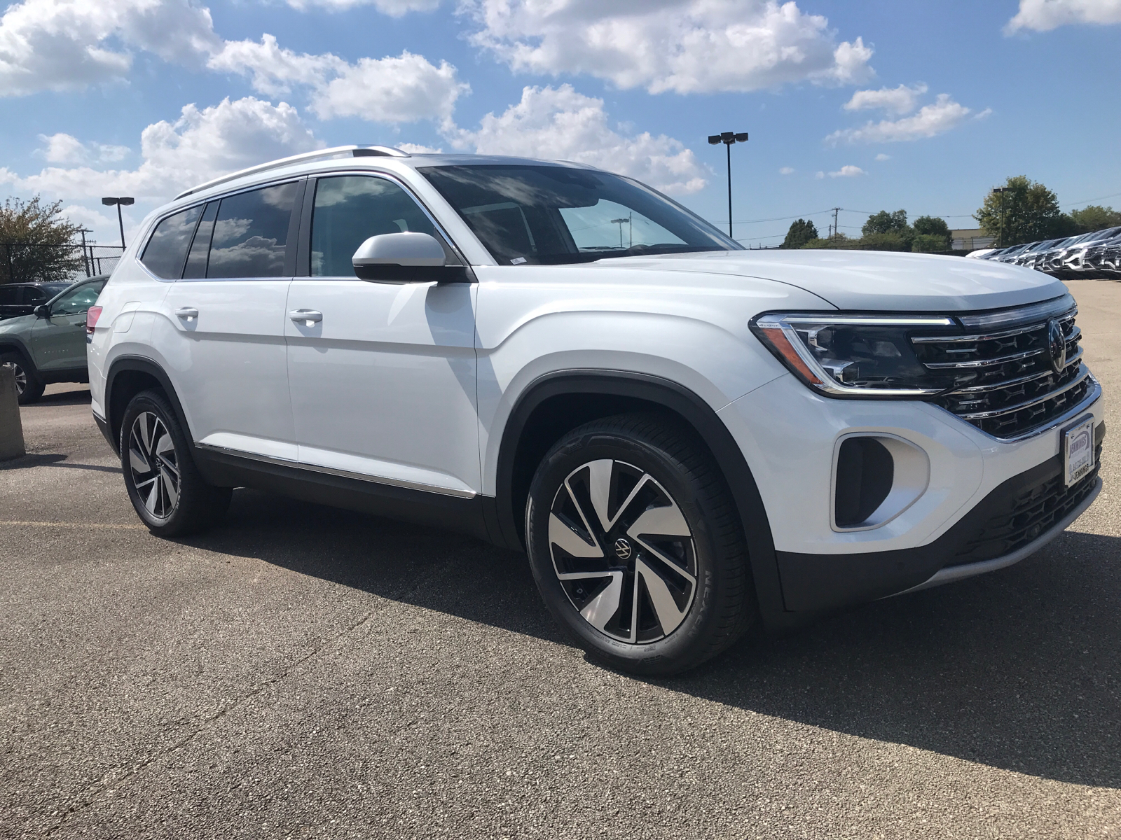 2024 Volkswagen Atlas 2.0T SEL 1