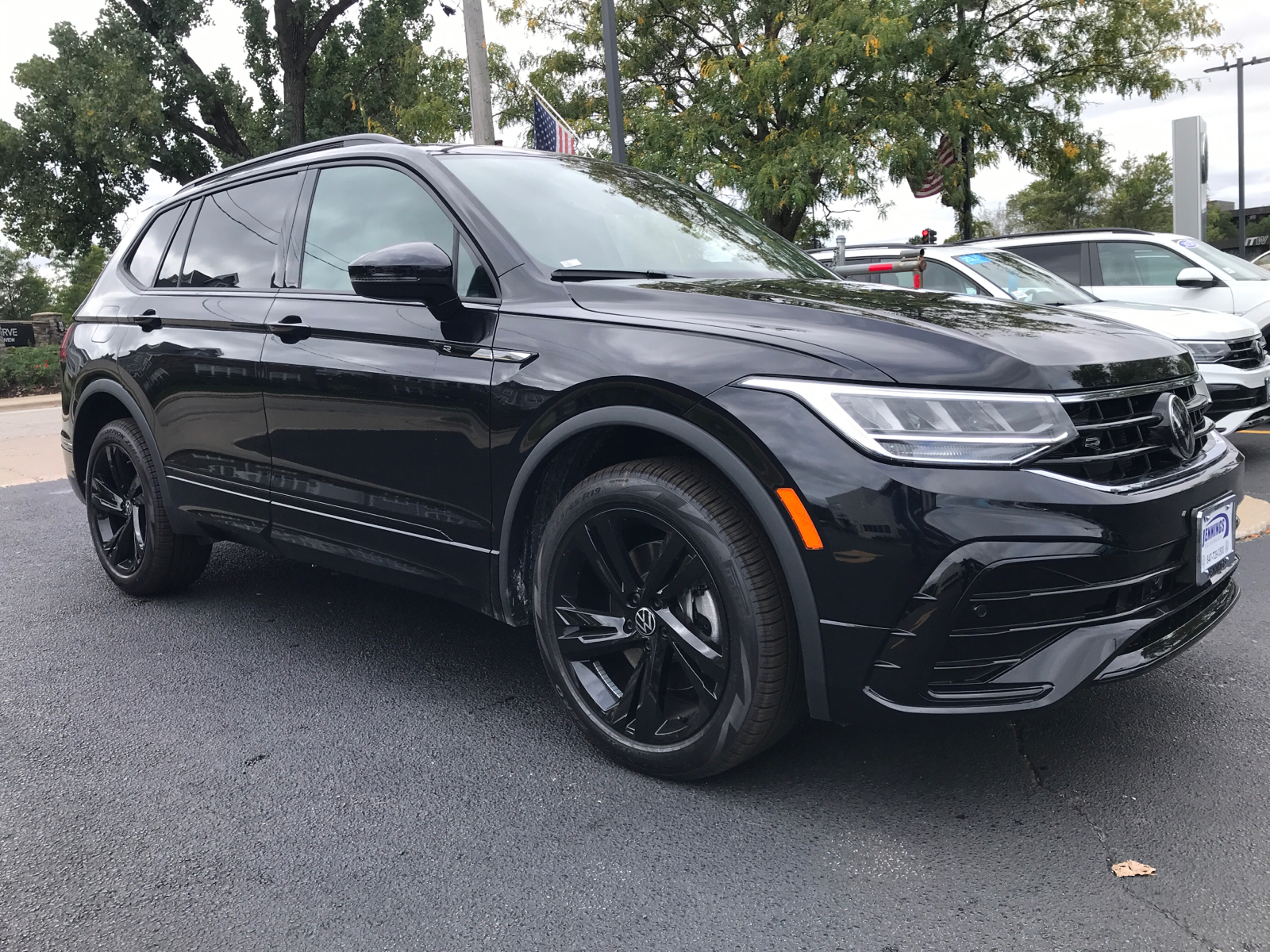 2024 Volkswagen Tiguan SE R-Line Black 1