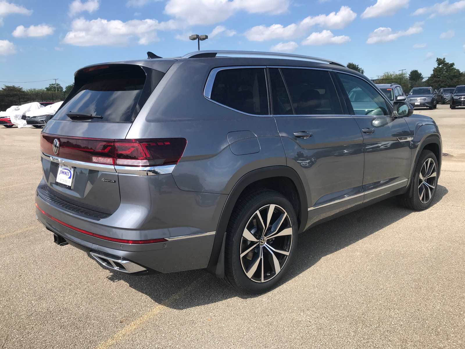 2024 Volkswagen Atlas 2.0T SEL Premium R-Line 3