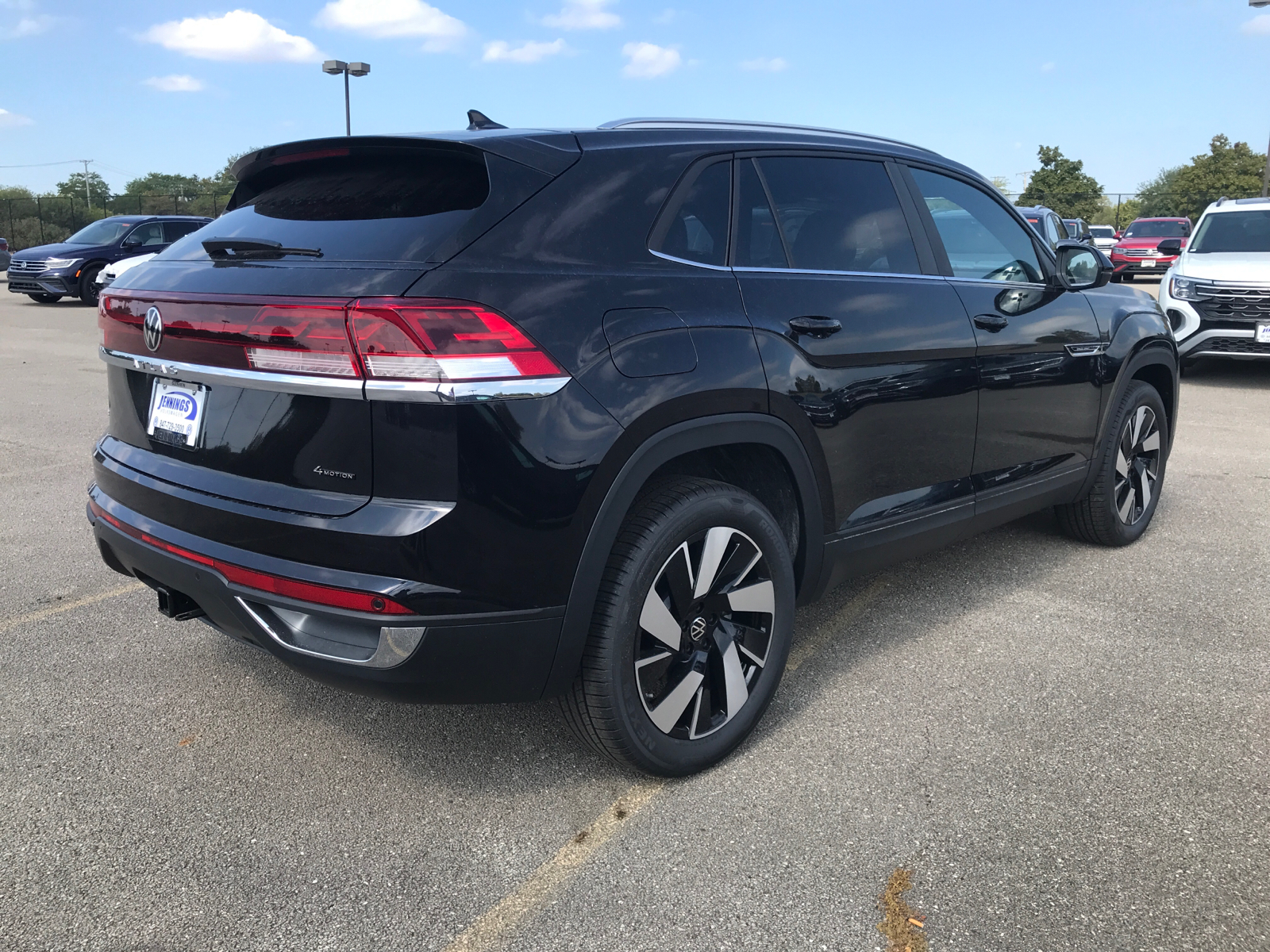 2024 Volkswagen Atlas Cross Sport 2.0T SE w/Technology 3