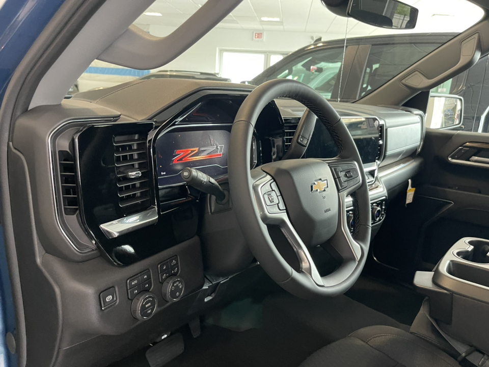 2024 Chevrolet Silverado 1500 LT 10