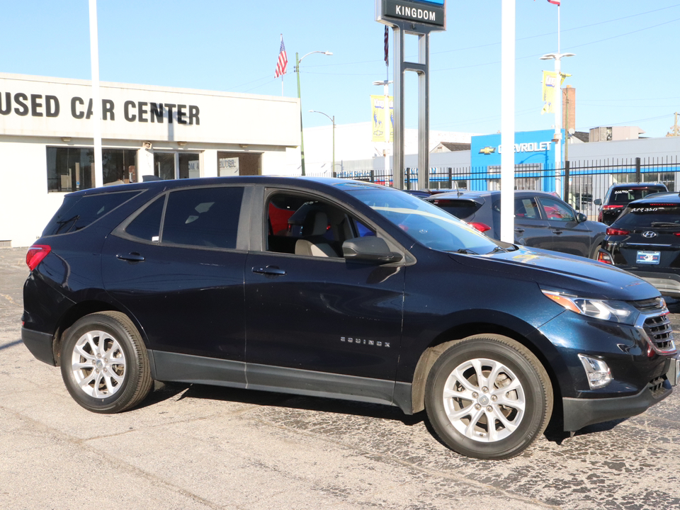 2020 Chevrolet Equinox LS 26