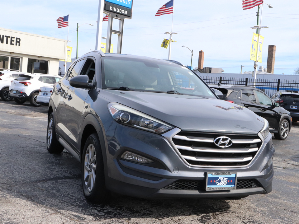 2017 Hyundai Tucson SE 2