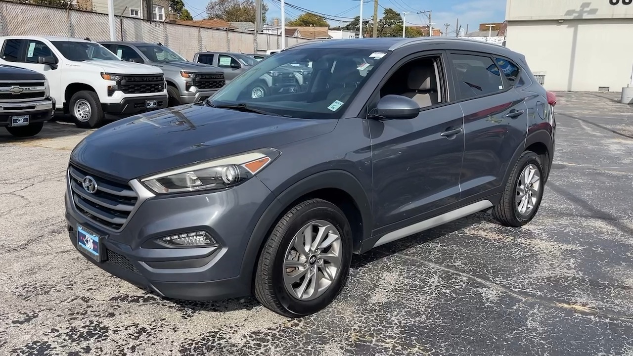 2017 Hyundai Tucson SE 25