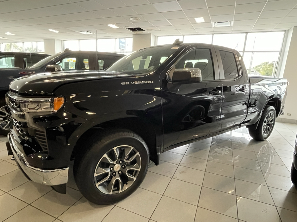 2025 Chevrolet Silverado 1500 LT 23