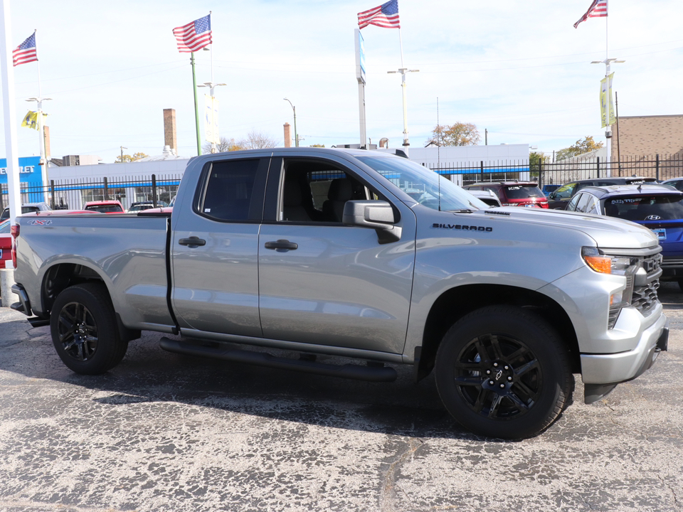 2025 Chevrolet Silverado 1500 Custom 3