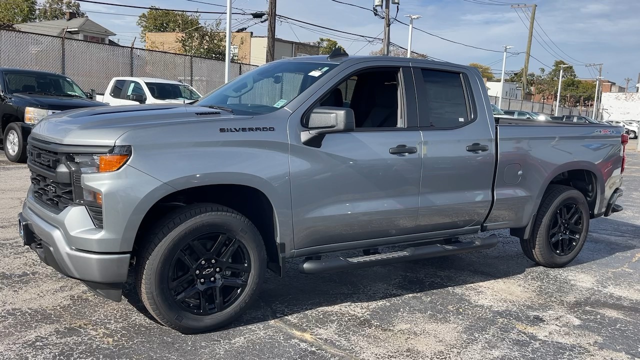 2025 Chevrolet Silverado 1500 Custom 8