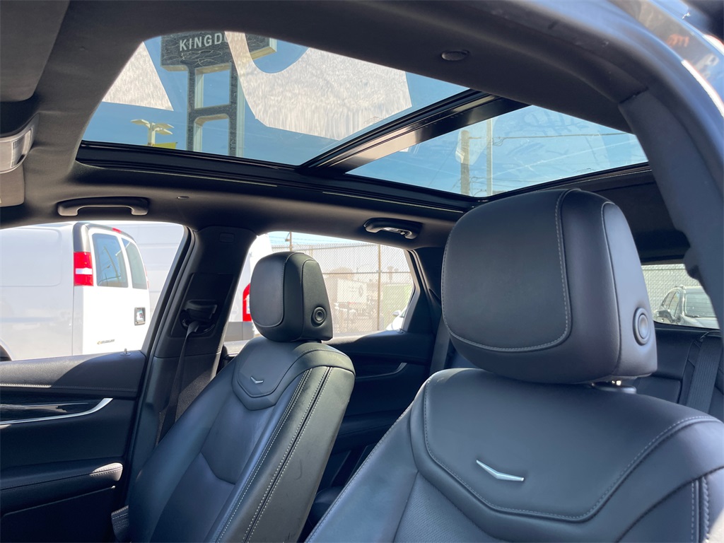 2022 Cadillac XT5 Premium Luxury 12