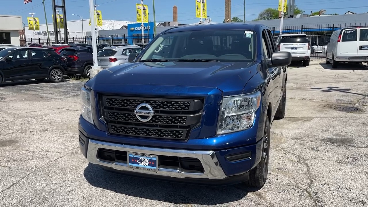 2022 Nissan Titan SV 7