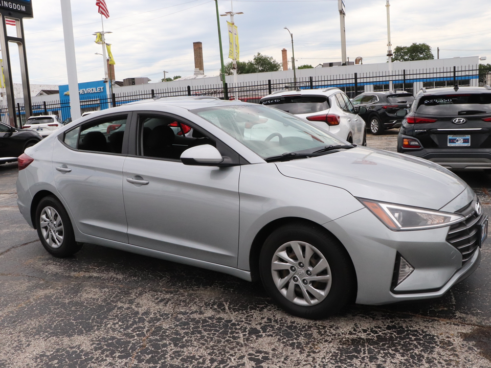 2020 Hyundai Elantra SE 3