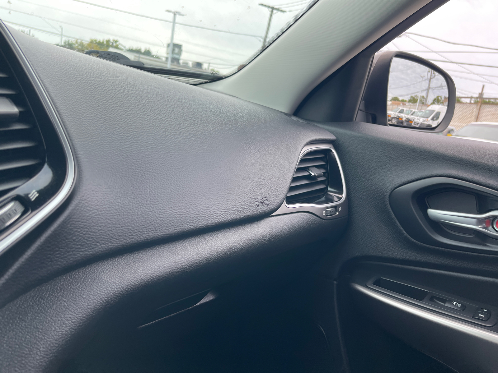 2019 Jeep Cherokee Limited 20