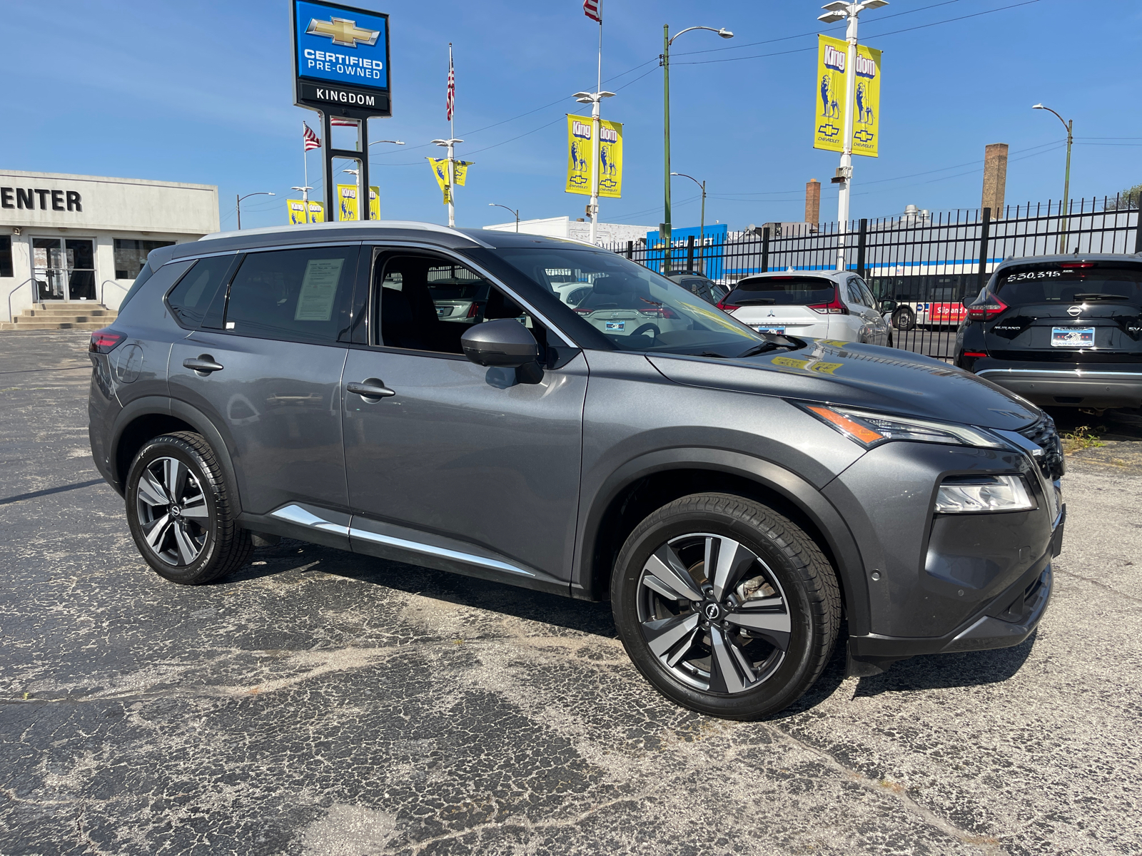 2023 Nissan Rogue SL 26