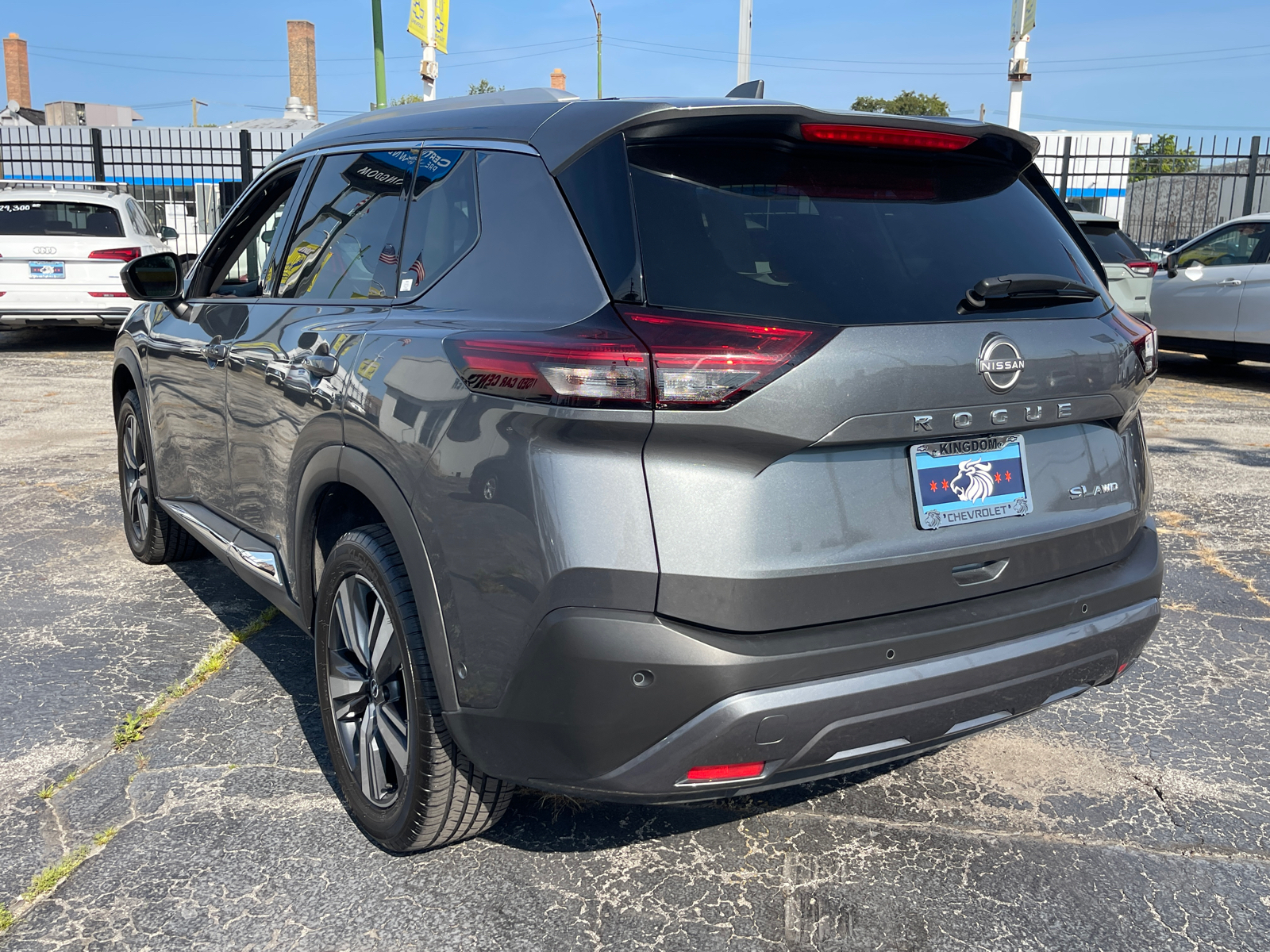 2023 Nissan Rogue SL 30