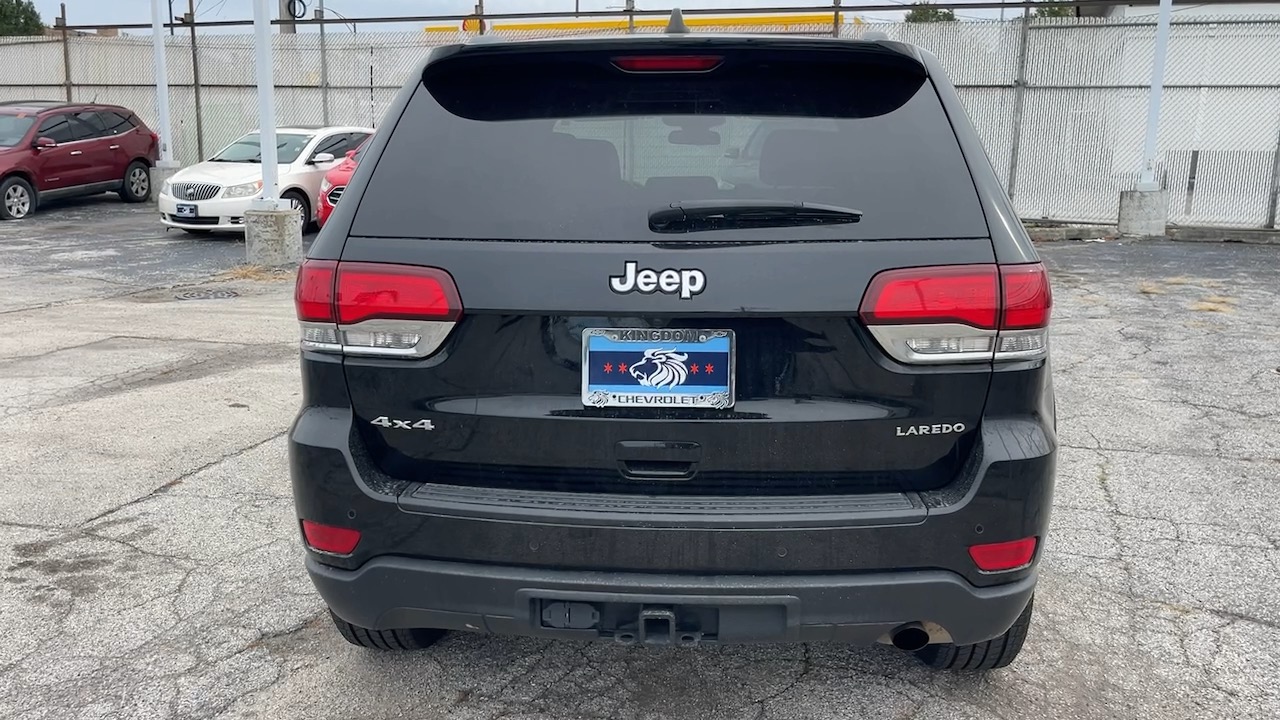 2021 Jeep Grand Cherokee Laredo E 3