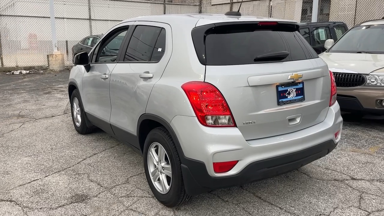 2020 Chevrolet Trax LS 25