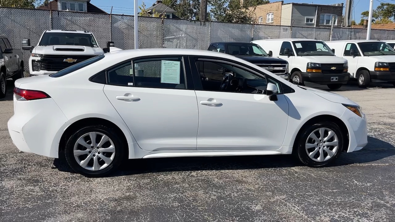 2022 Toyota Corolla LE 4