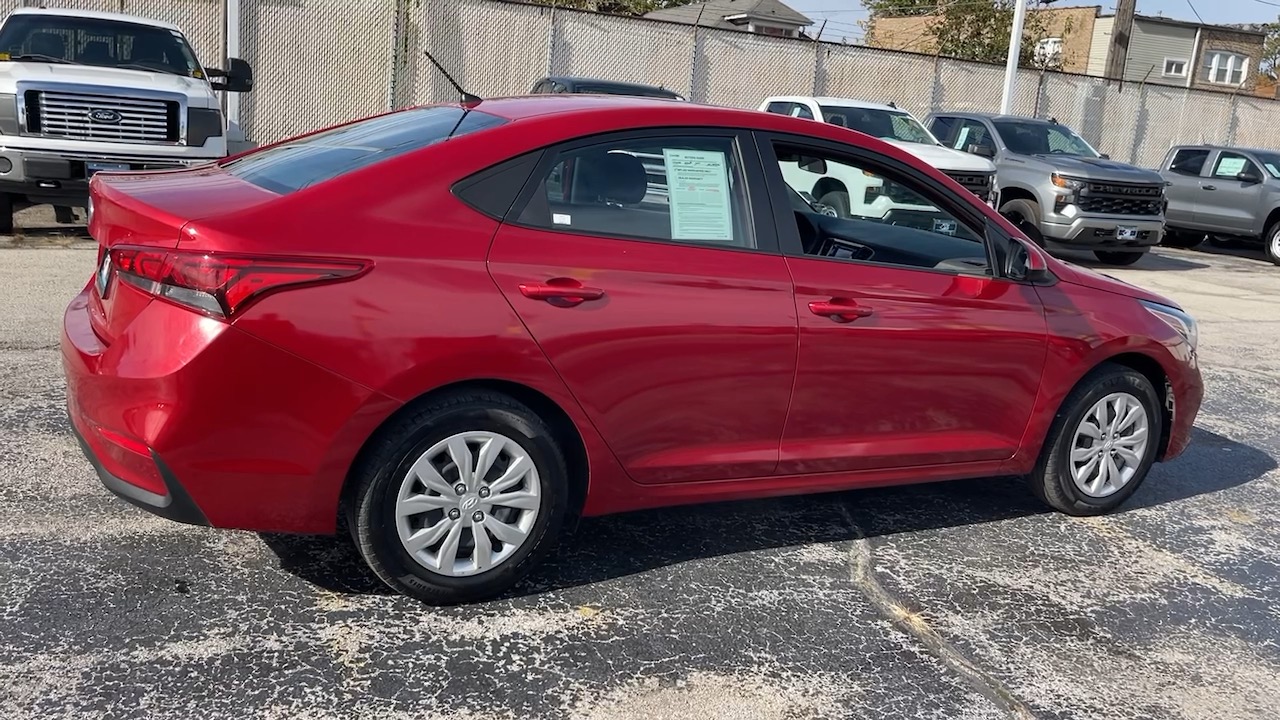 2021 Hyundai Accent SE 24