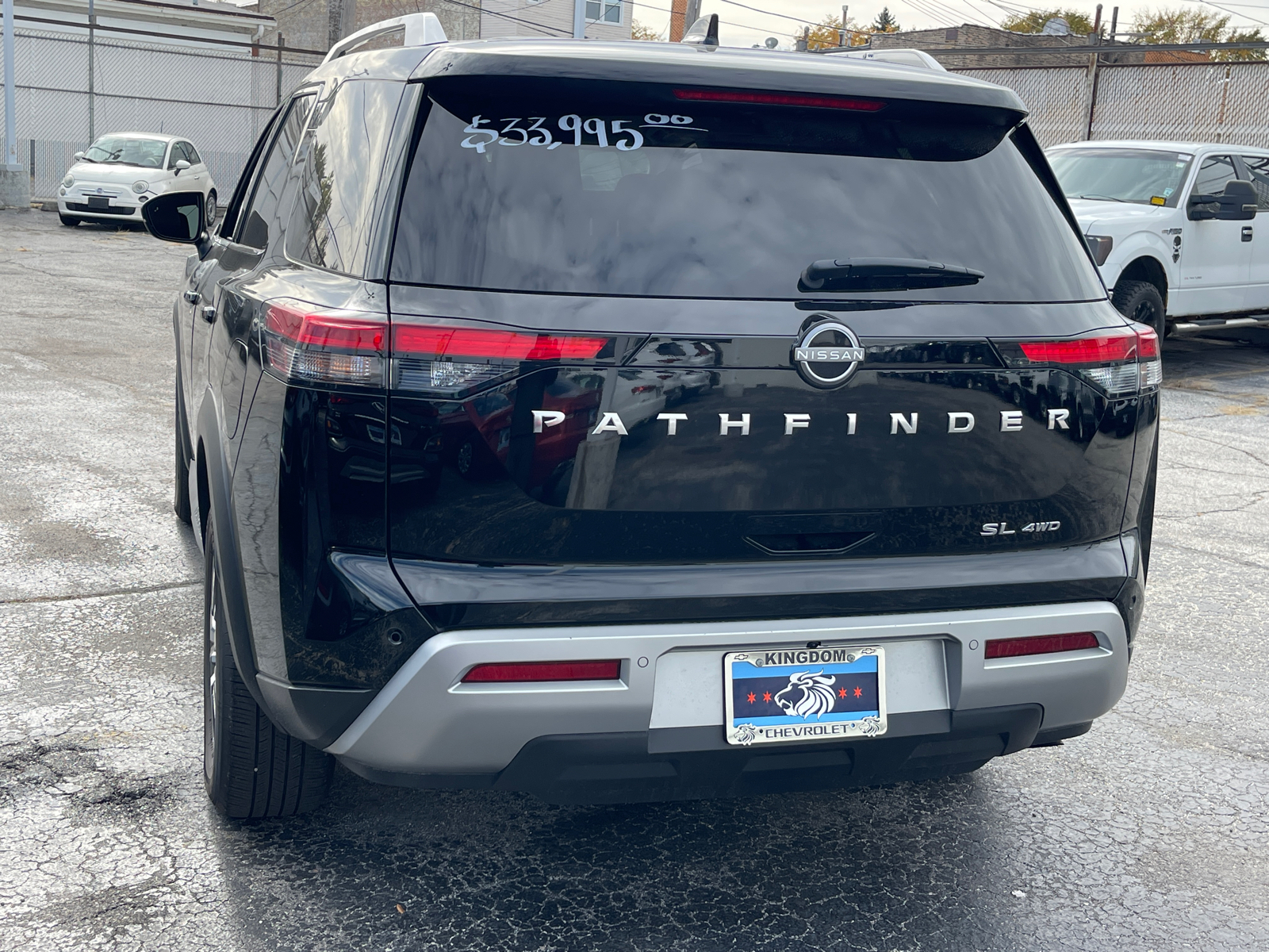 2023 Nissan Pathfinder SV 28