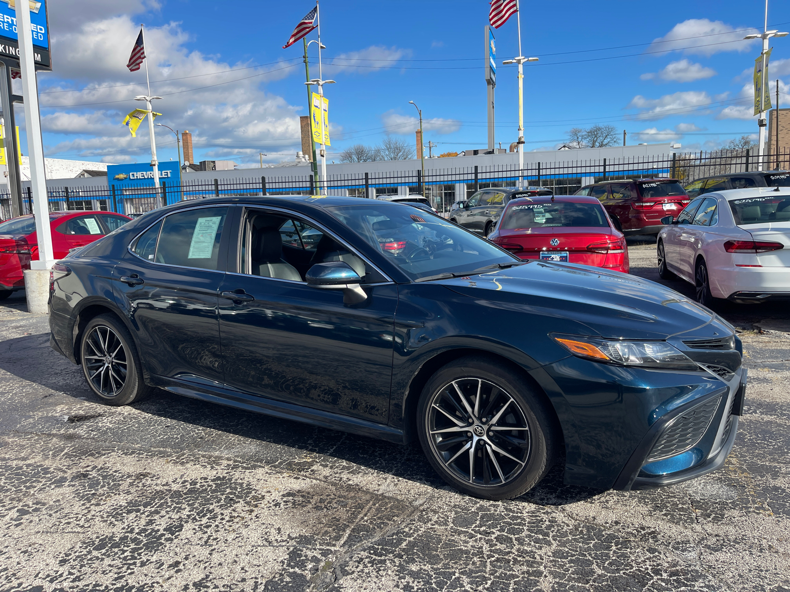 2021 Toyota Camry SE 3