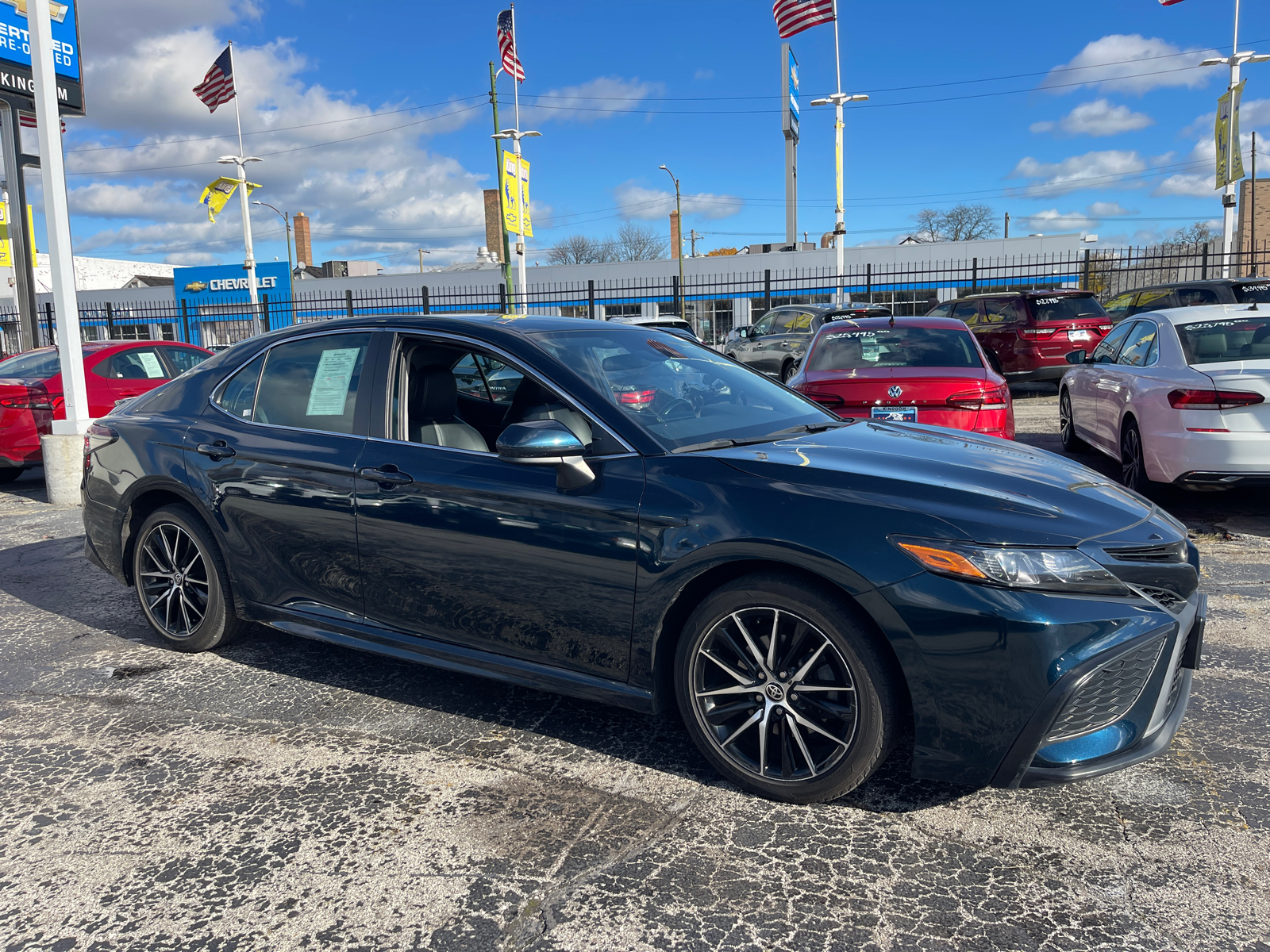 2021 Toyota Camry SE 24