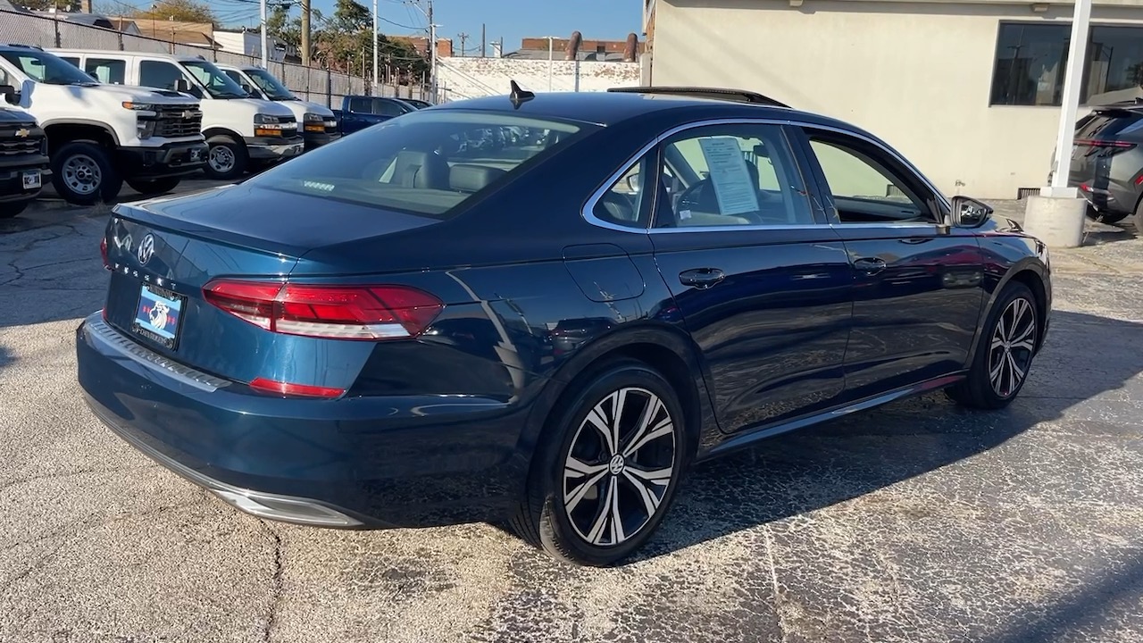 2022 Volkswagen Passat 2.0T SE 25