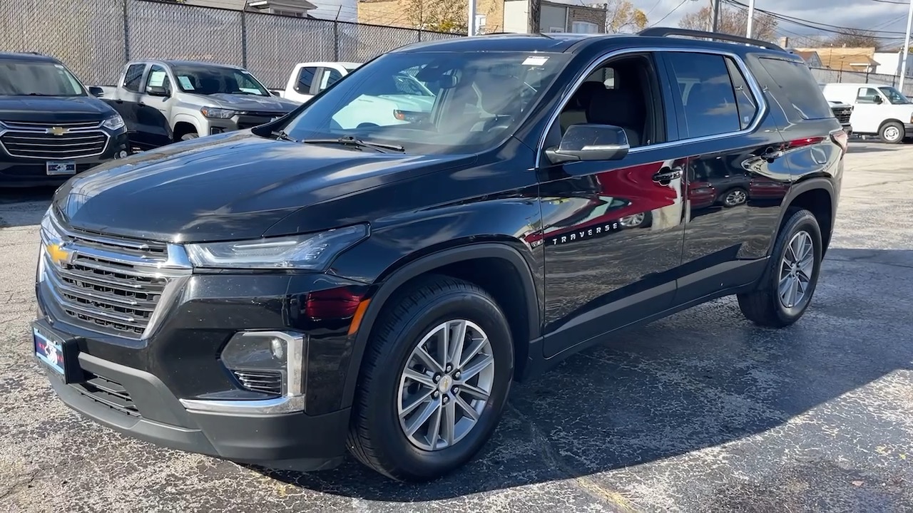 2023 Chevrolet Traverse LT 28