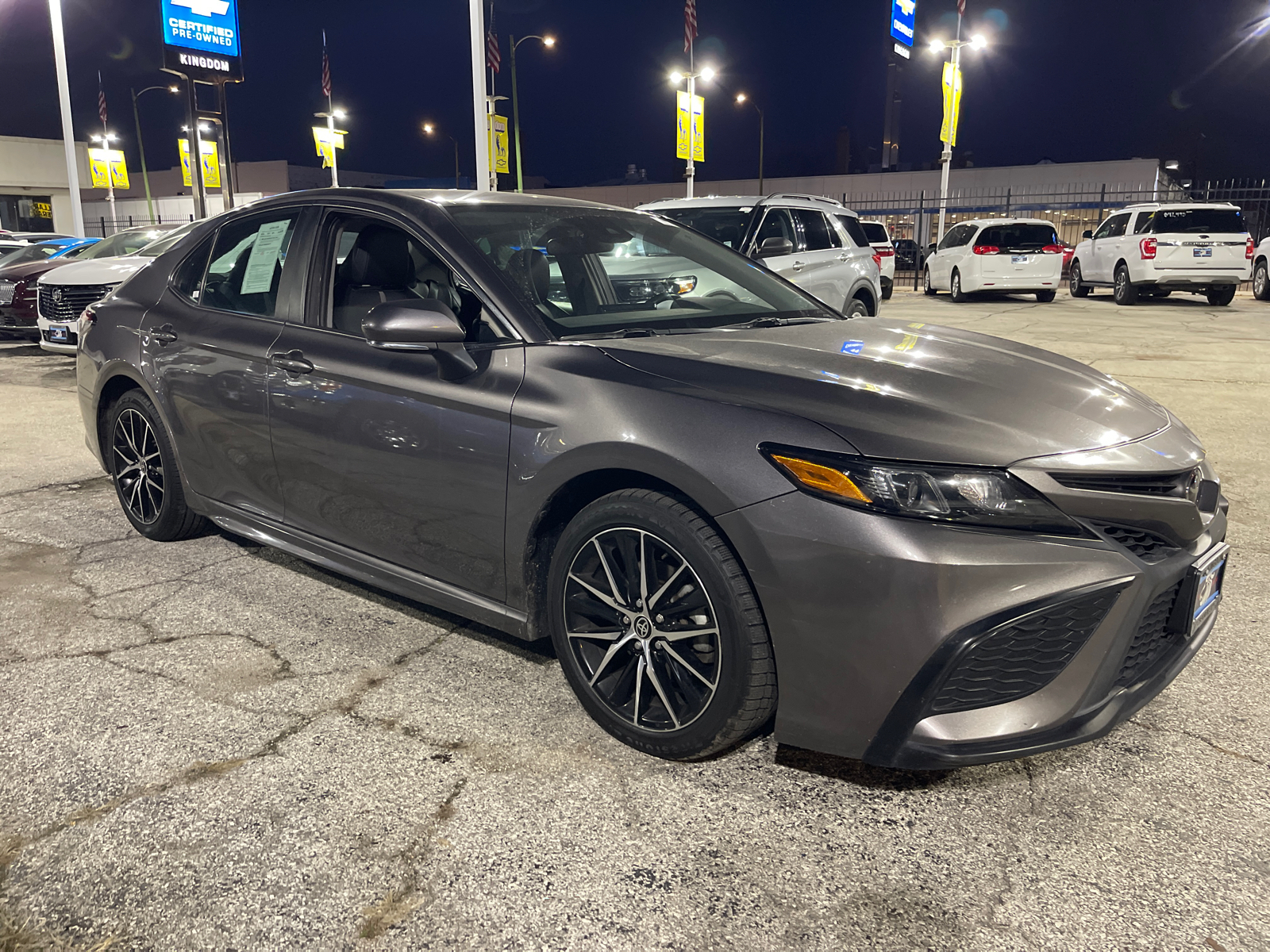 2022 Toyota Camry SE 3