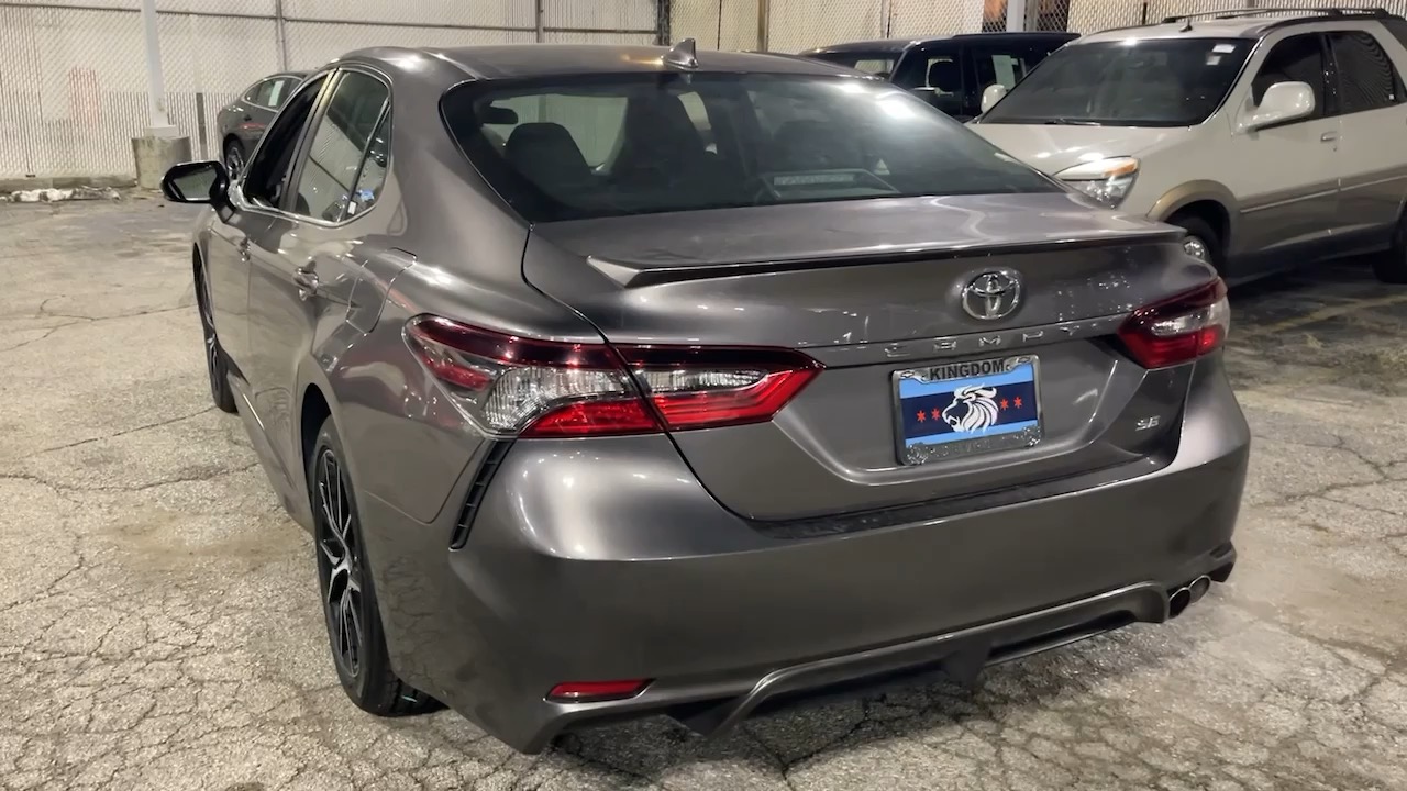 2022 Toyota Camry SE 6