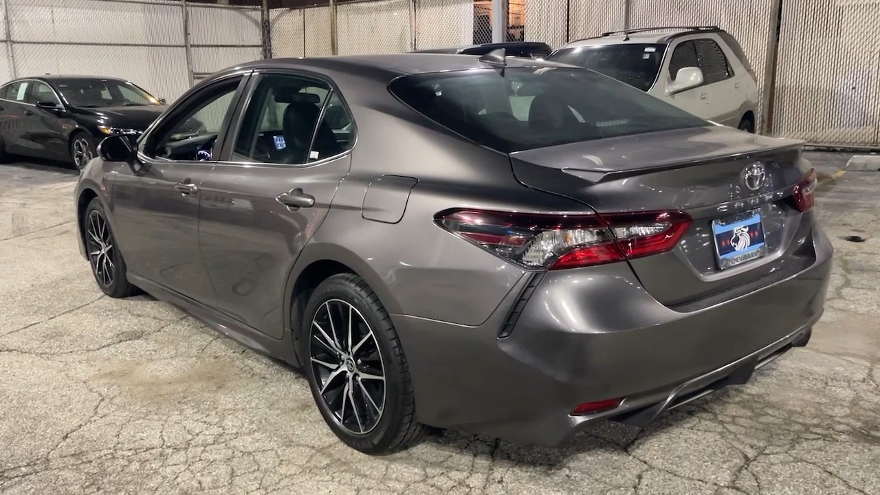 2022 Toyota Camry SE 27