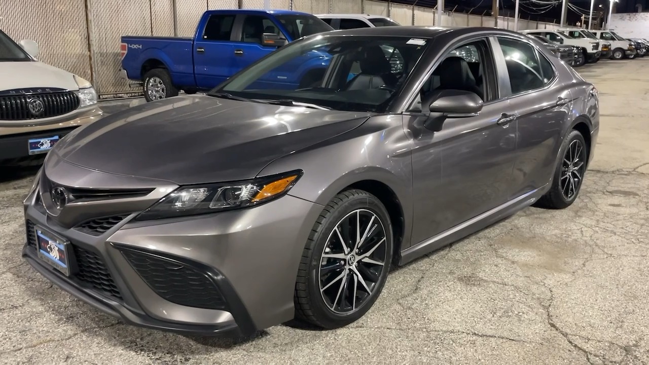 2022 Toyota Camry SE 28