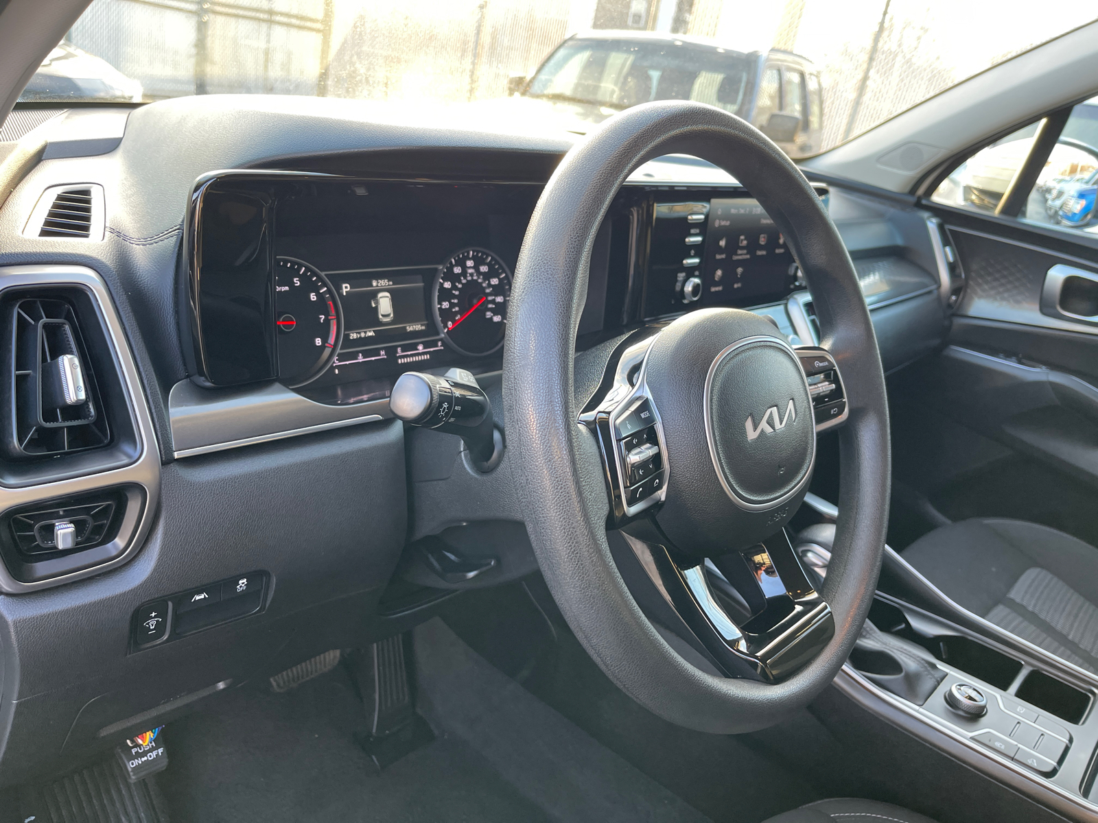 2023 Kia Sorento LX 9