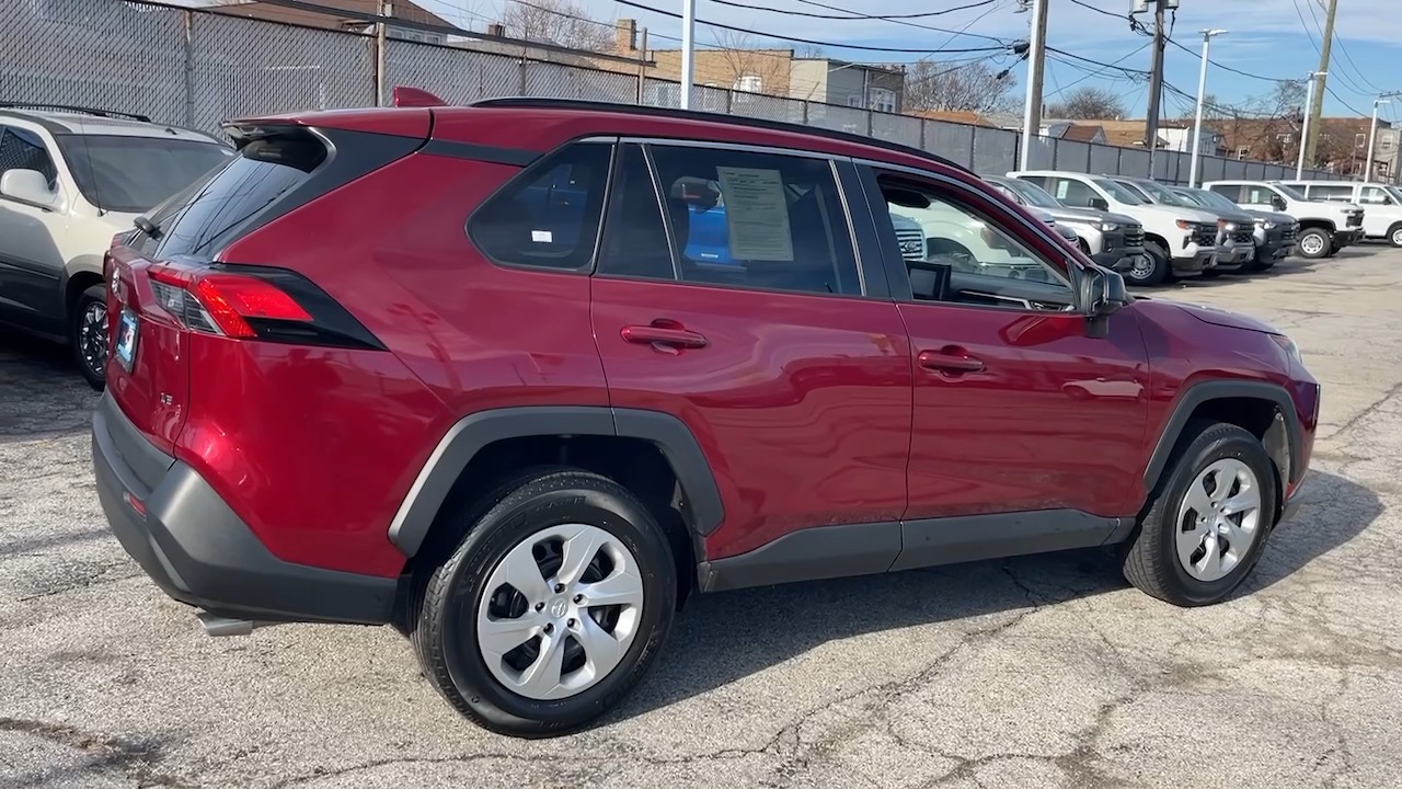 2021 Toyota RAV4 LE 4