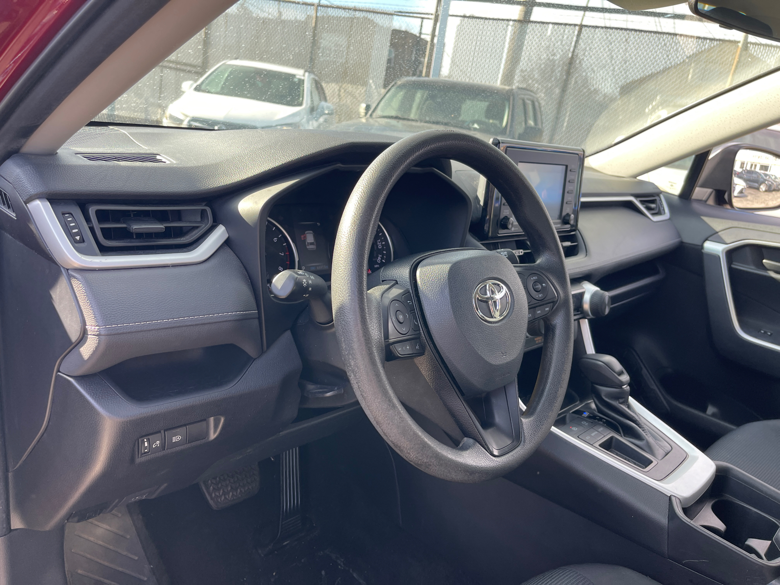 2021 Toyota RAV4 LE 9