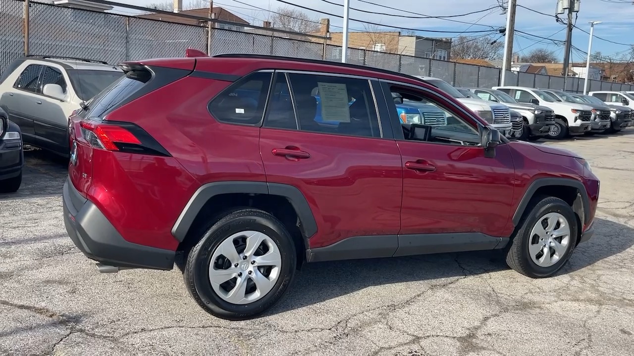 2021 Toyota RAV4 LE 26