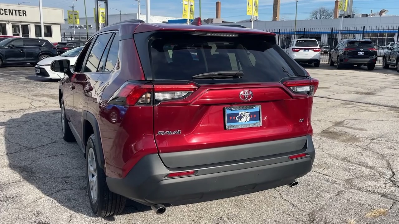 2021 Toyota RAV4 LE 28