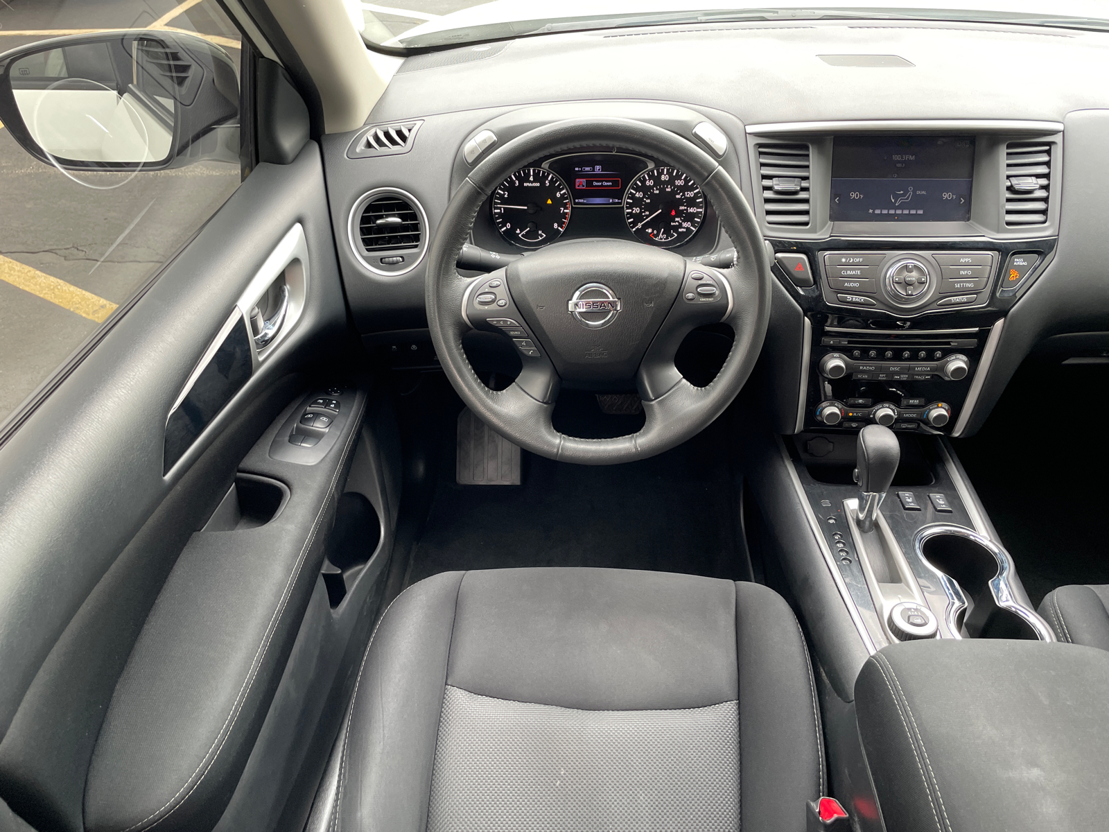 2017 Nissan Pathfinder SV 24