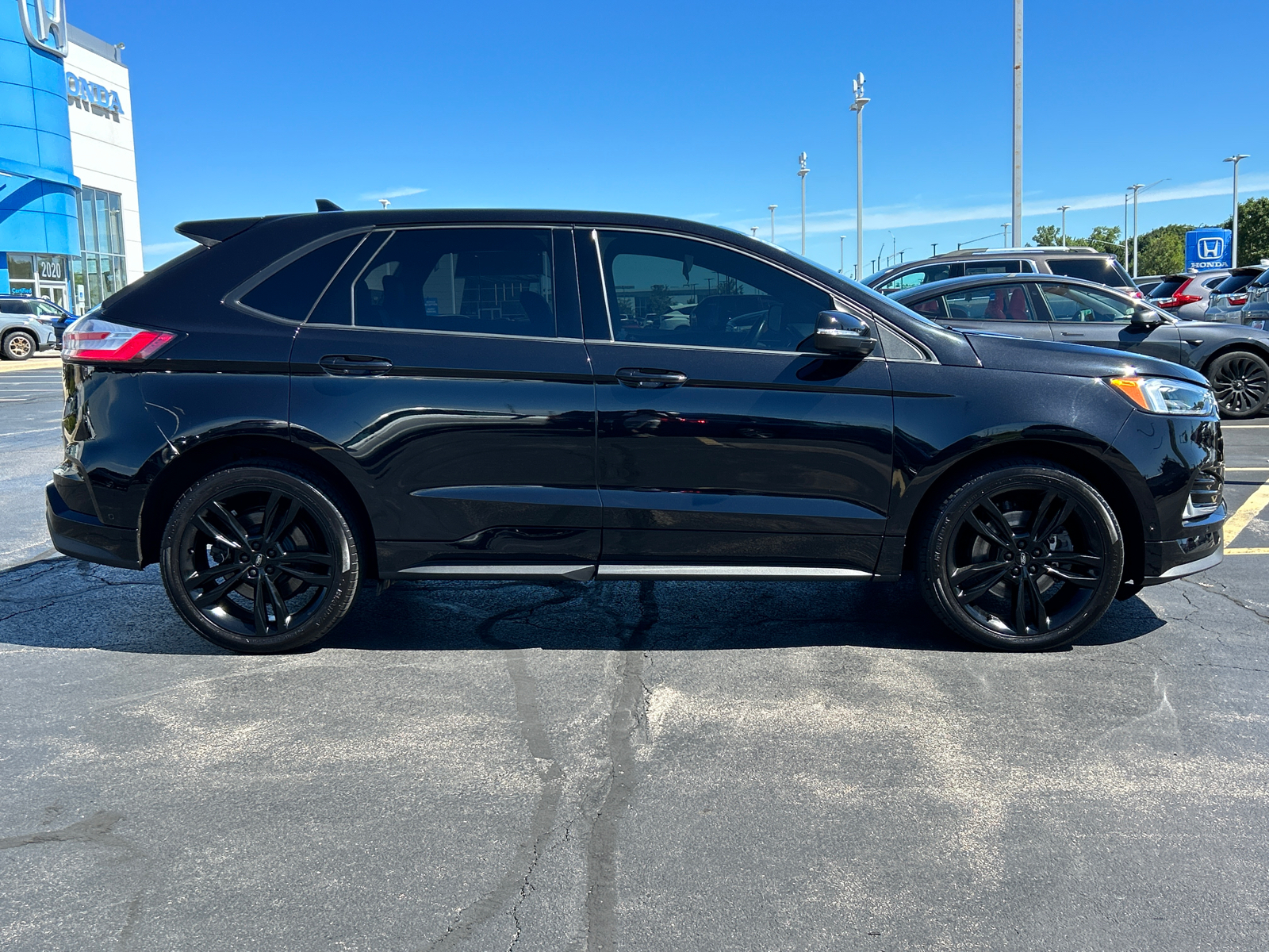 2019 Ford Edge ST 9