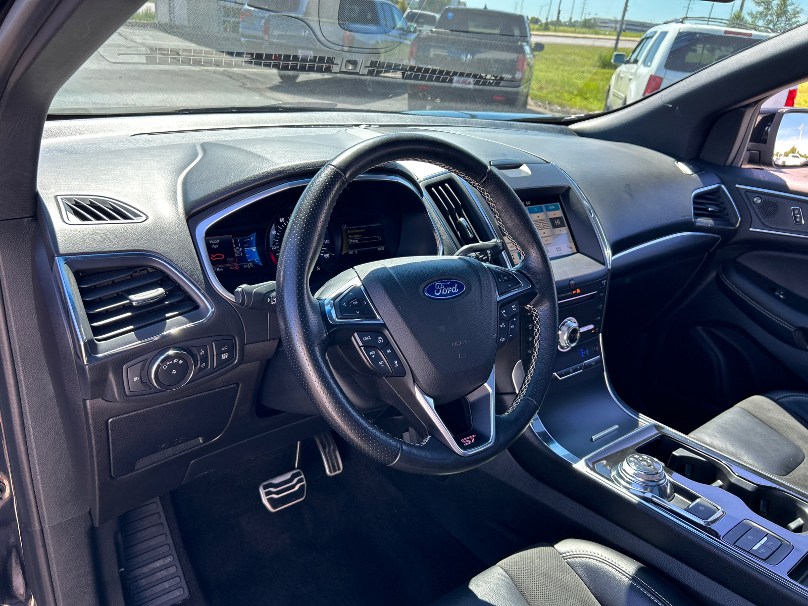 2019 Ford Edge ST 18