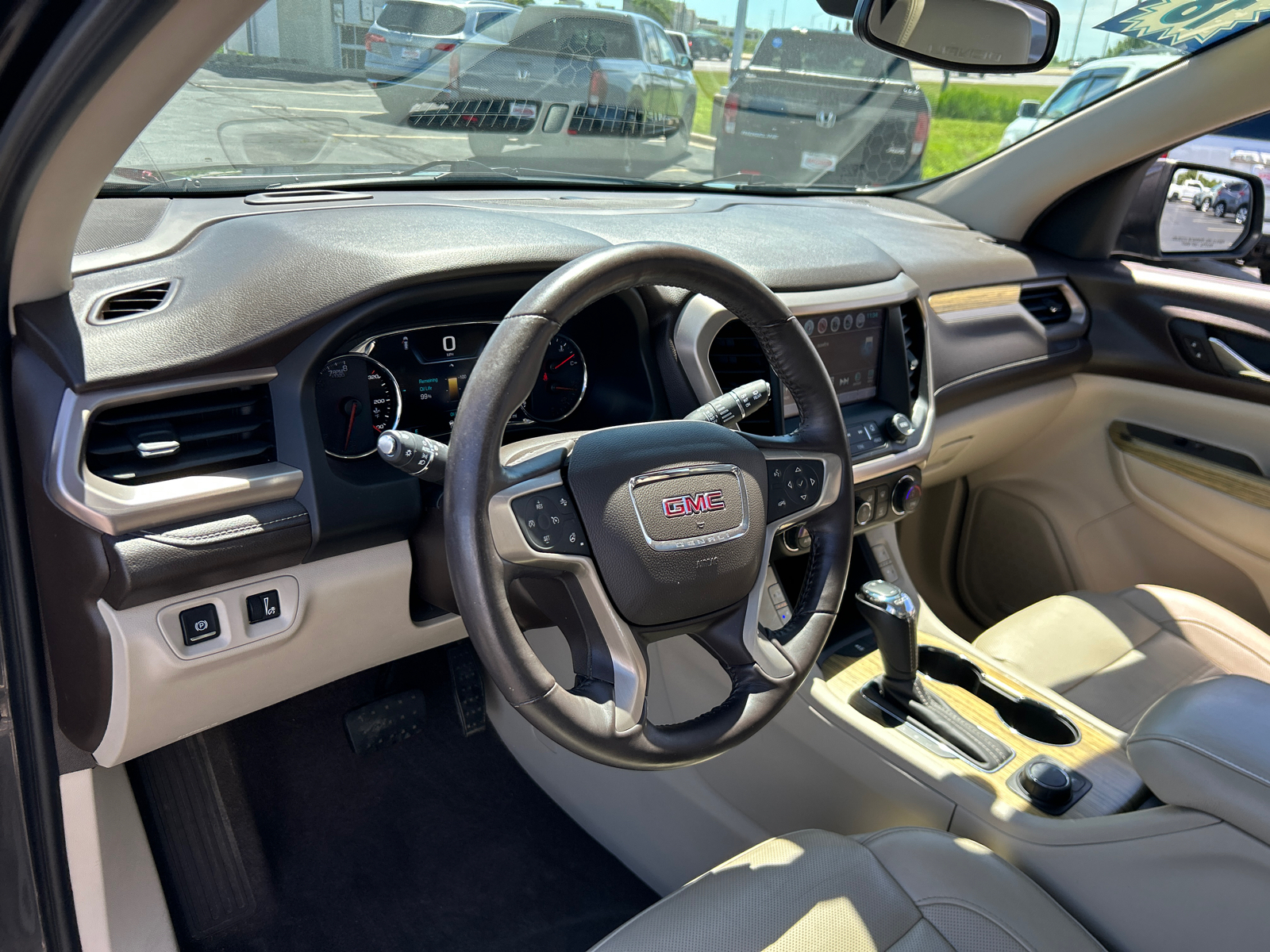 2018 GMC Acadia Denali 17