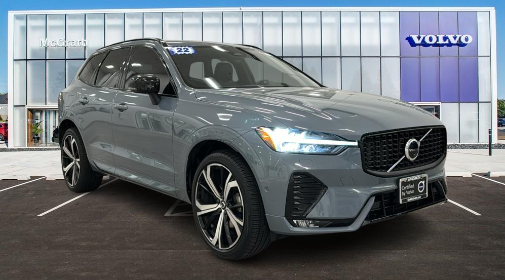 2022 Volvo XC60 R-Design 1